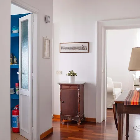 Interno 16 And Cosy * Rom